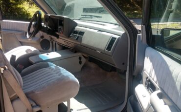 GMC-Suburban-1993-SUV-4