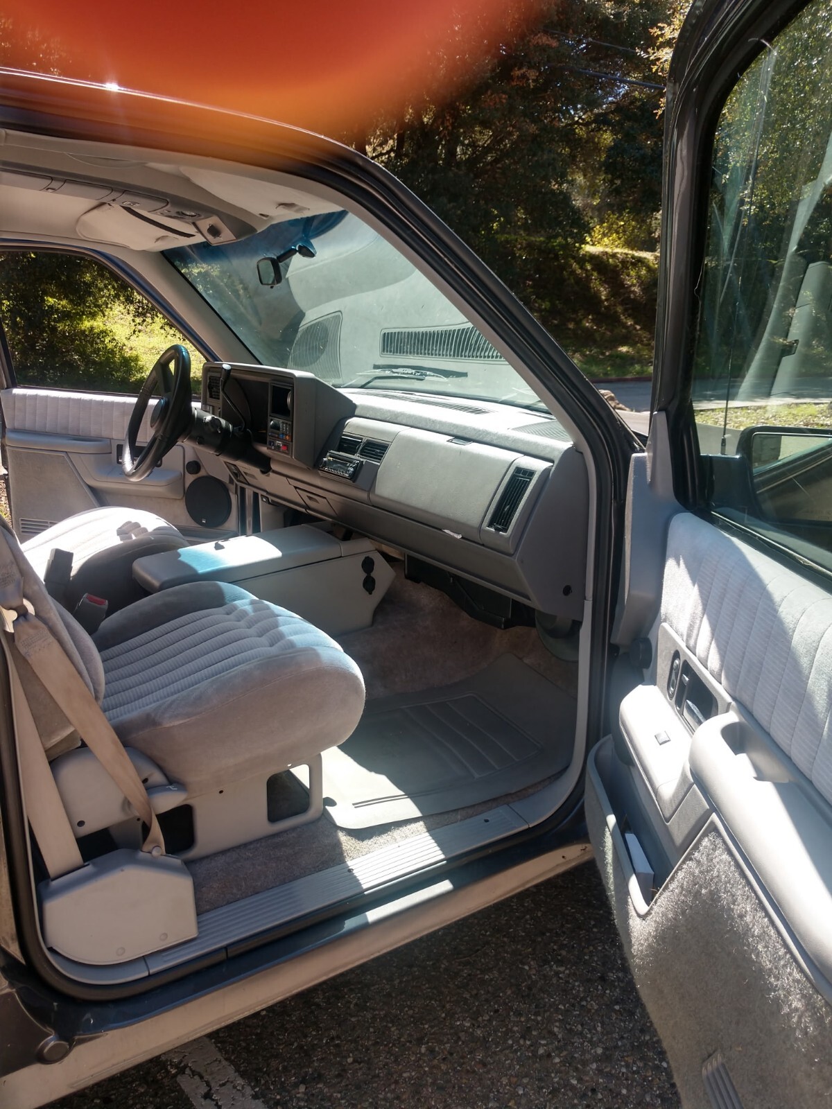 GMC-Suburban-1993-SUV-4