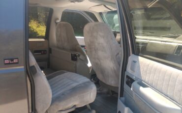 GMC-Suburban-1993-SUV-5