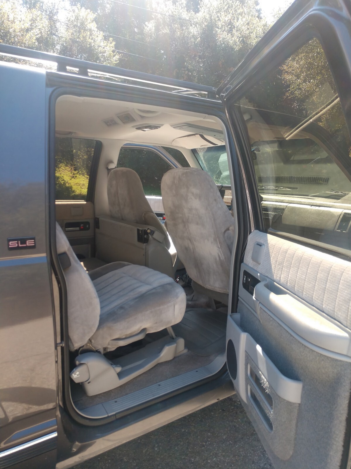 GMC-Suburban-1993-SUV-5
