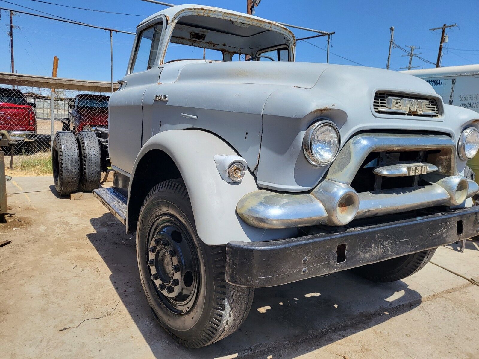 GMC-Truck-1956-Cab-Chassis-2