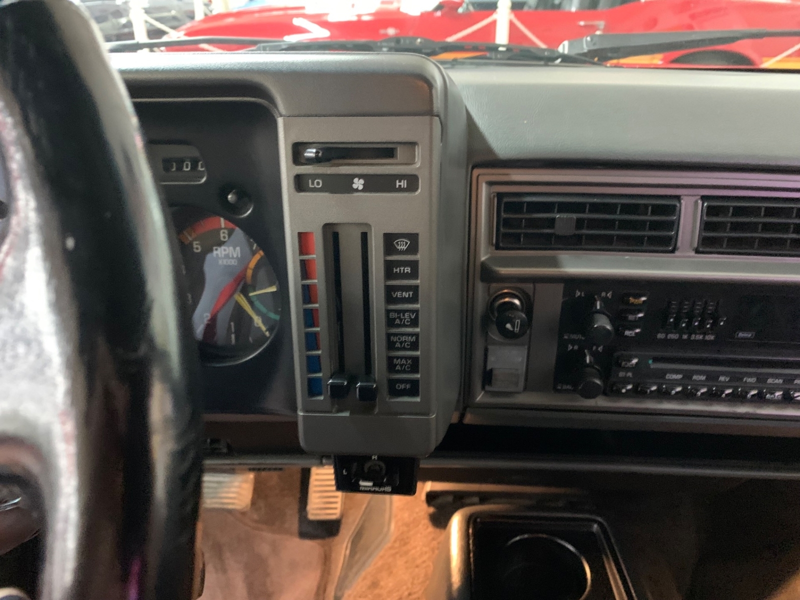 GMC-Typhoon-1992-SUV-37