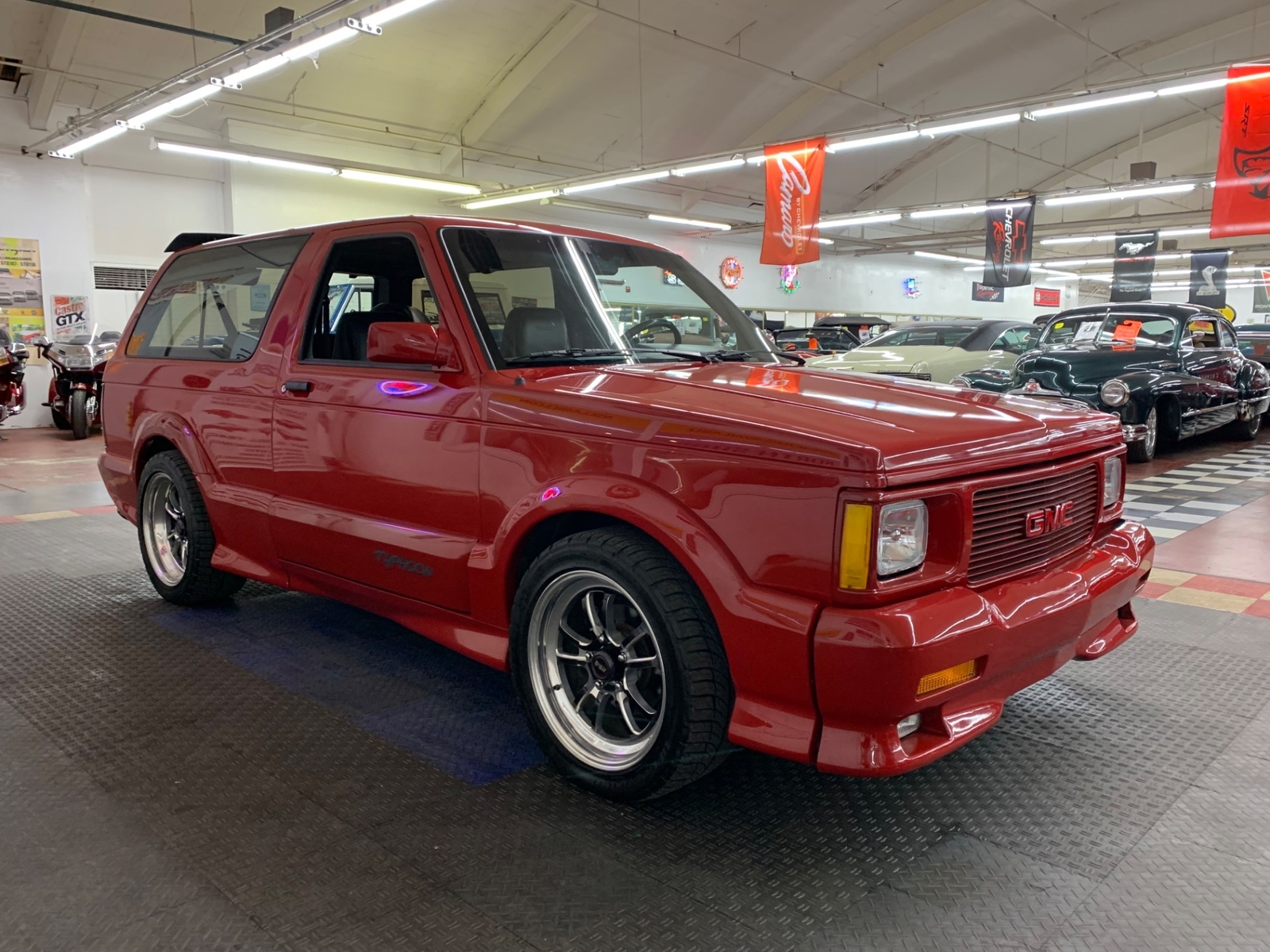 GMC-Typhoon-1992-SUV-7