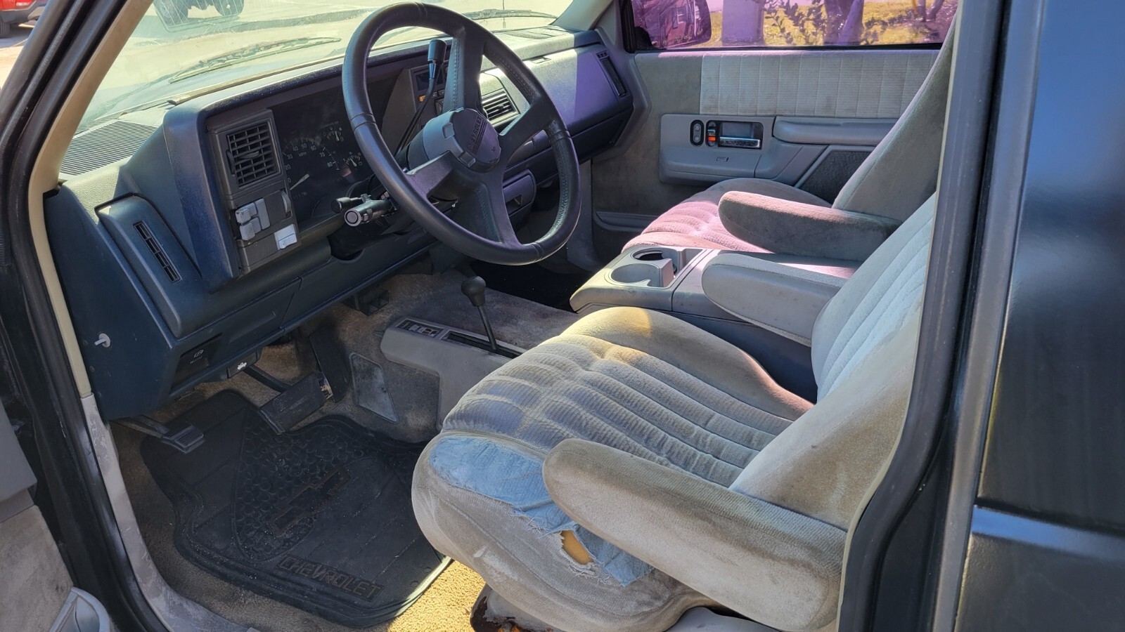 GMC-Yukon-1994-SUV-12