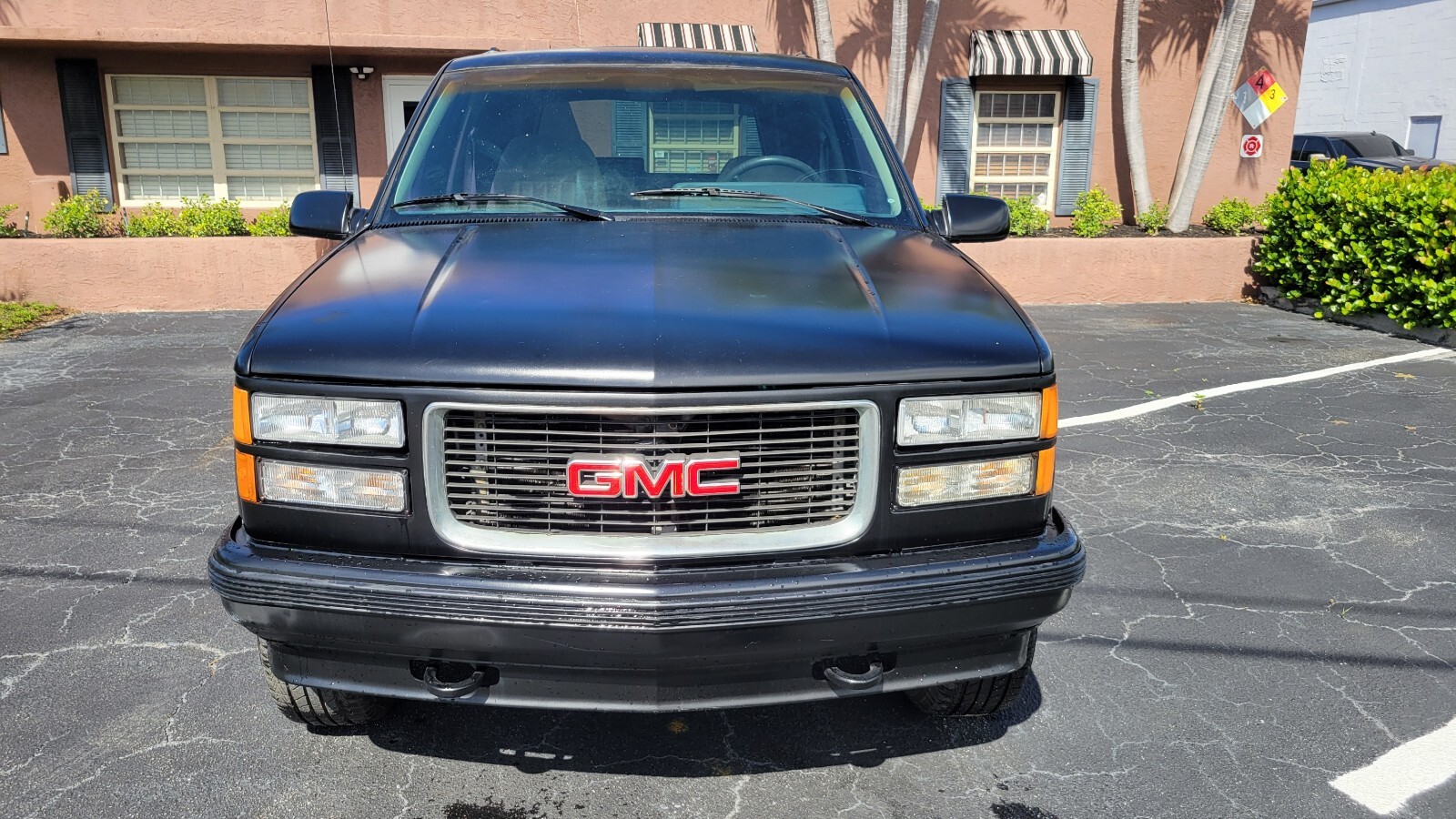 GMC-Yukon-1994-SUV-2