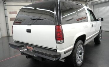 GMC-Yukon-1995-SUV-15