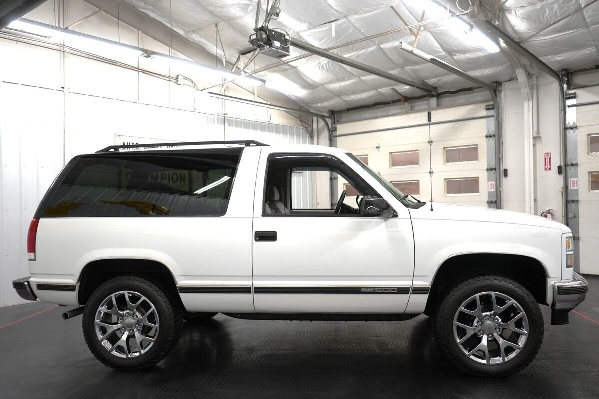 GMC-Yukon-1995-SUV-17