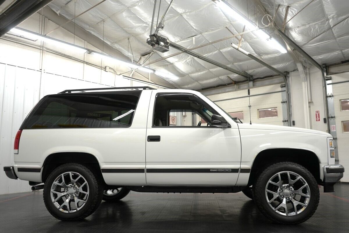 GMC-Yukon-1995-SUV-18