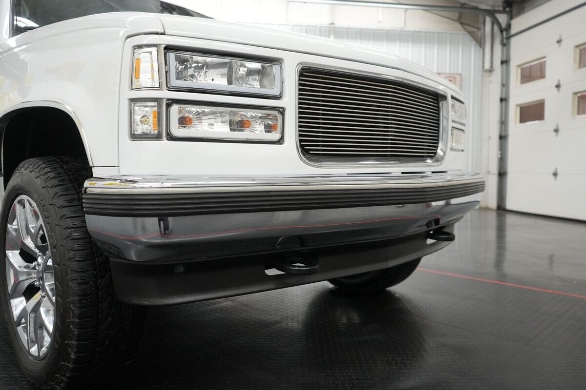 GMC-Yukon-1995-SUV-23