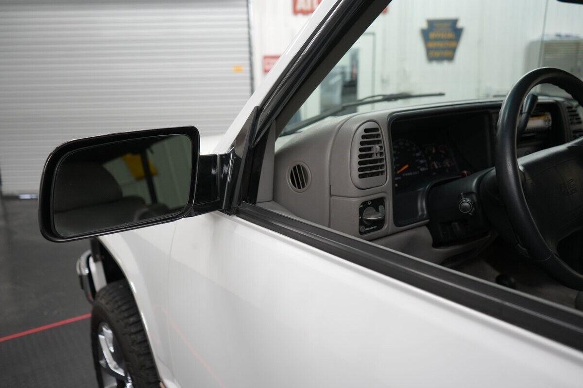 GMC-Yukon-1995-SUV-31