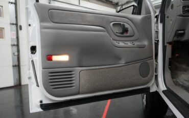 GMC-Yukon-1995-SUV-34
