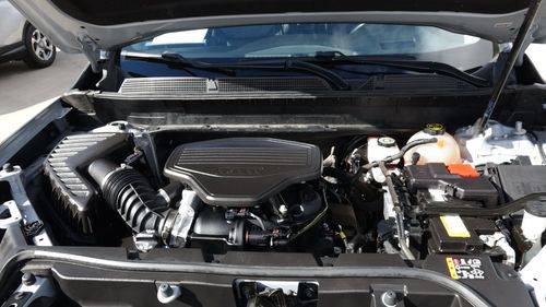 Gmc-Acadia-at4-2021-grey-13