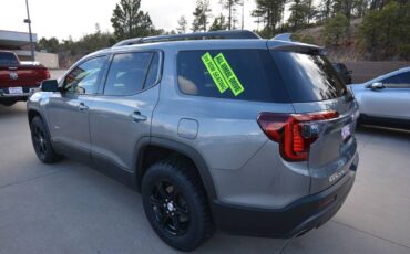 Gmc-Acadia-at4-2021-grey-2