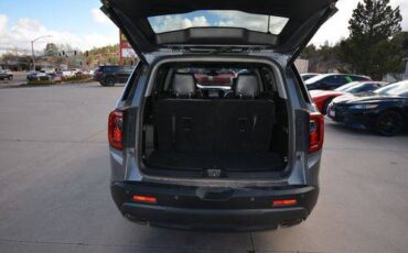 Gmc-Acadia-at4-2021-grey-6