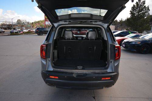 Gmc-Acadia-at4-2021-grey-6
