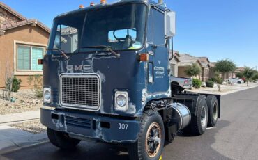 Gmc-Astro-95-diesel-1979-blue
