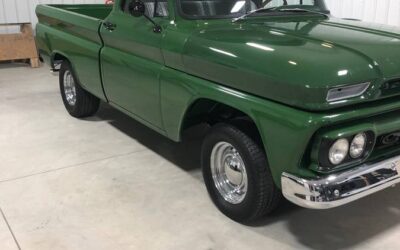 Gmc C10 fleetside  1965 green