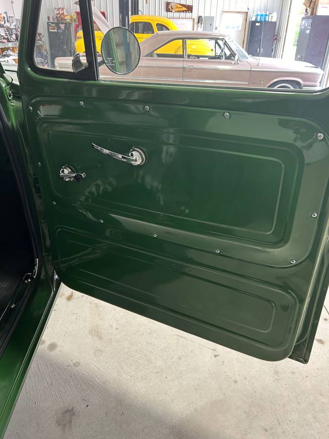 Gmc-C10-fleetside-1965-green-7