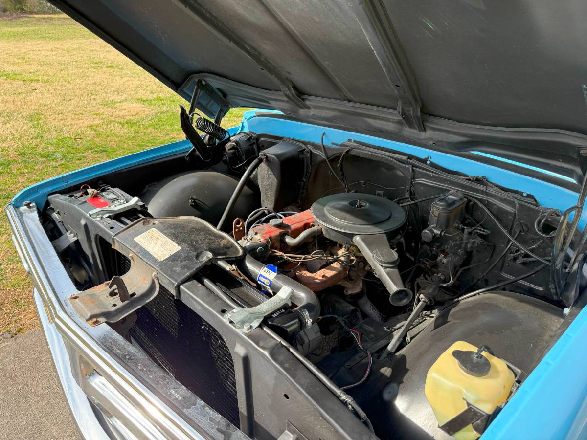 Gmc-C10-long-bed-1972-blue-12
