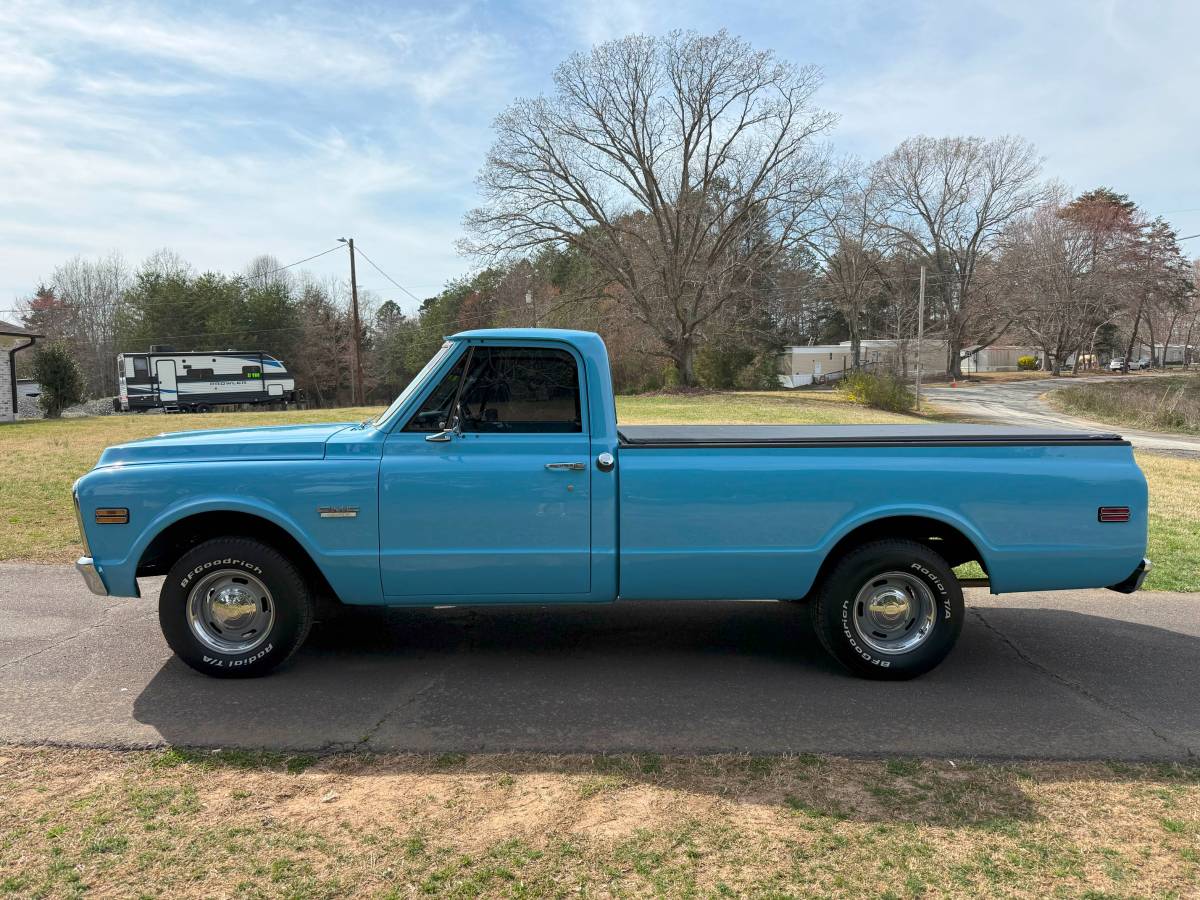Gmc-C10-long-bed-1972-blue-6