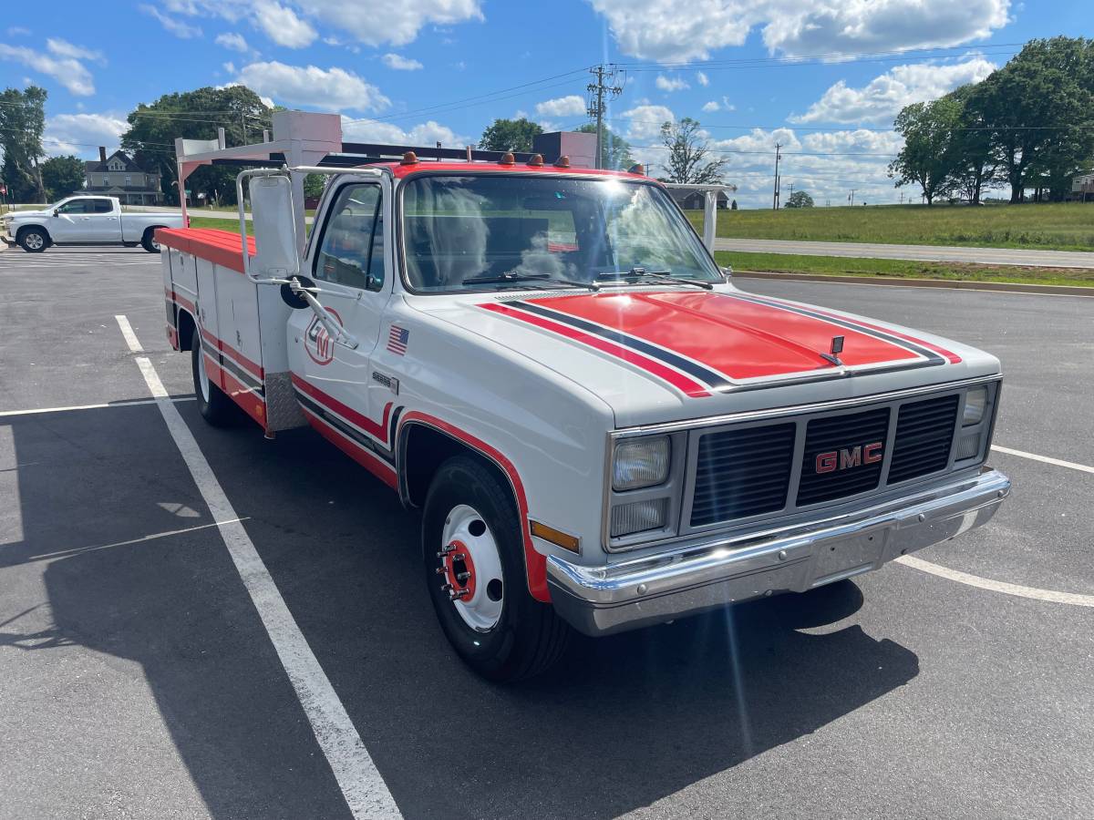 Gmc-C3500-1985-white-1