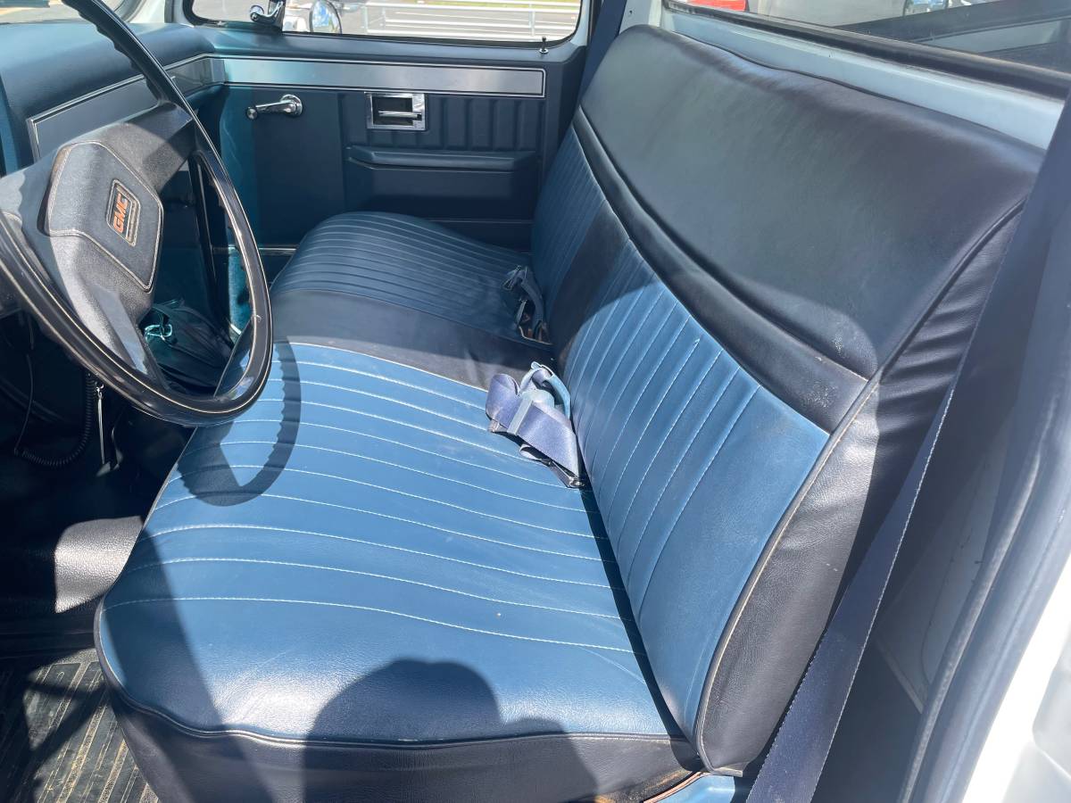 Gmc-C3500-1985-white-10