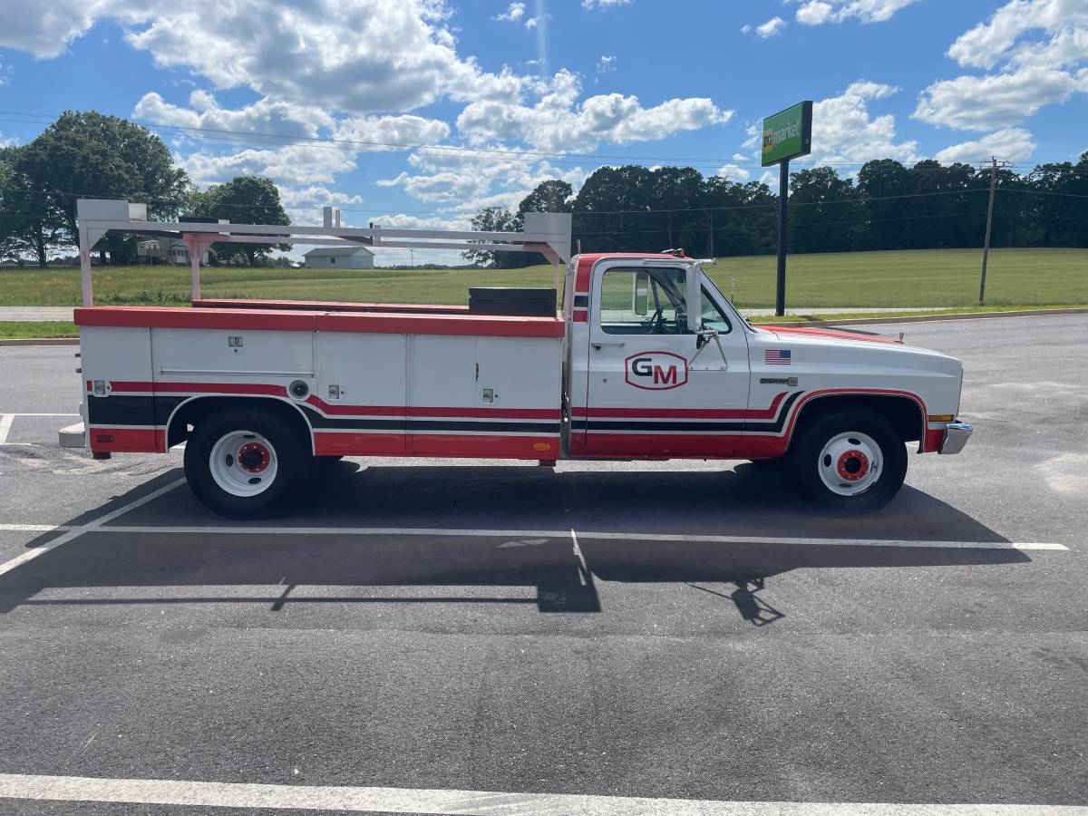 Gmc-C3500-1985-white-2
