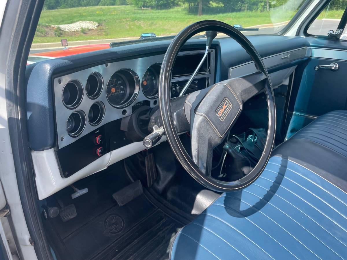 Gmc-C3500-1985-white-9