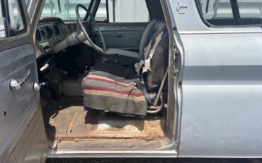 Gmc-Carryall-1960-grey-2