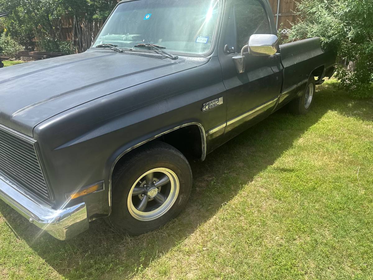 Gmc-Ck-pickup-12-ton-nominalmc-1986-black