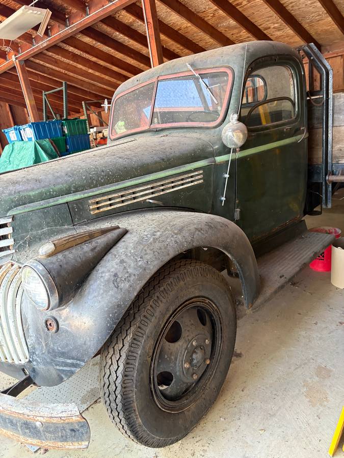 Gmc-Flatbed-1946-grey-2
