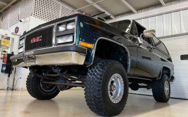 Gmc-Jimmy-12-ton-nominal-1988-black-4
