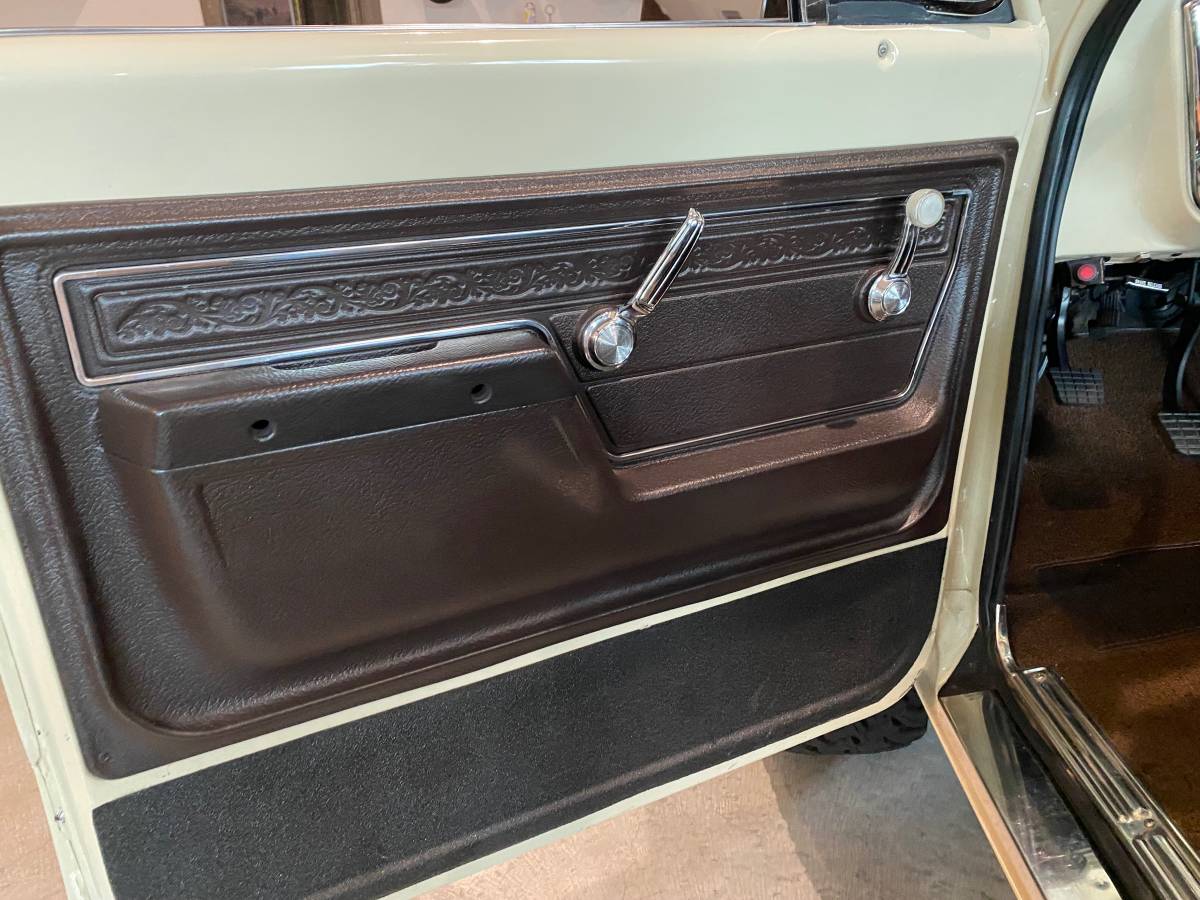 Gmc-Jimmy-1972-custom-8