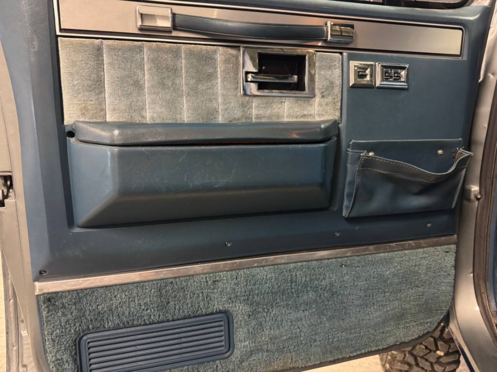Gmc-K30-sierra-classic-1987-8