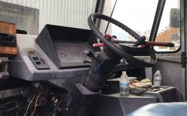 Gmc-P3500-step-van-1995-white-4