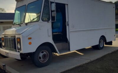 Gmc P3500 step van  1995 white