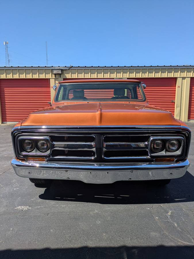 Gmc-Sierra-1500-1971-brown