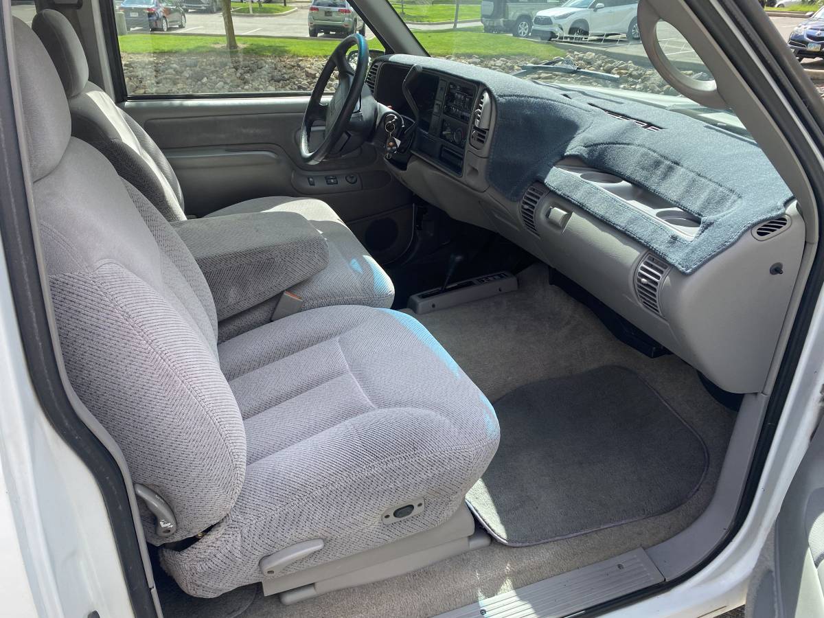Gmc-Sierra-1500-1995-white-16