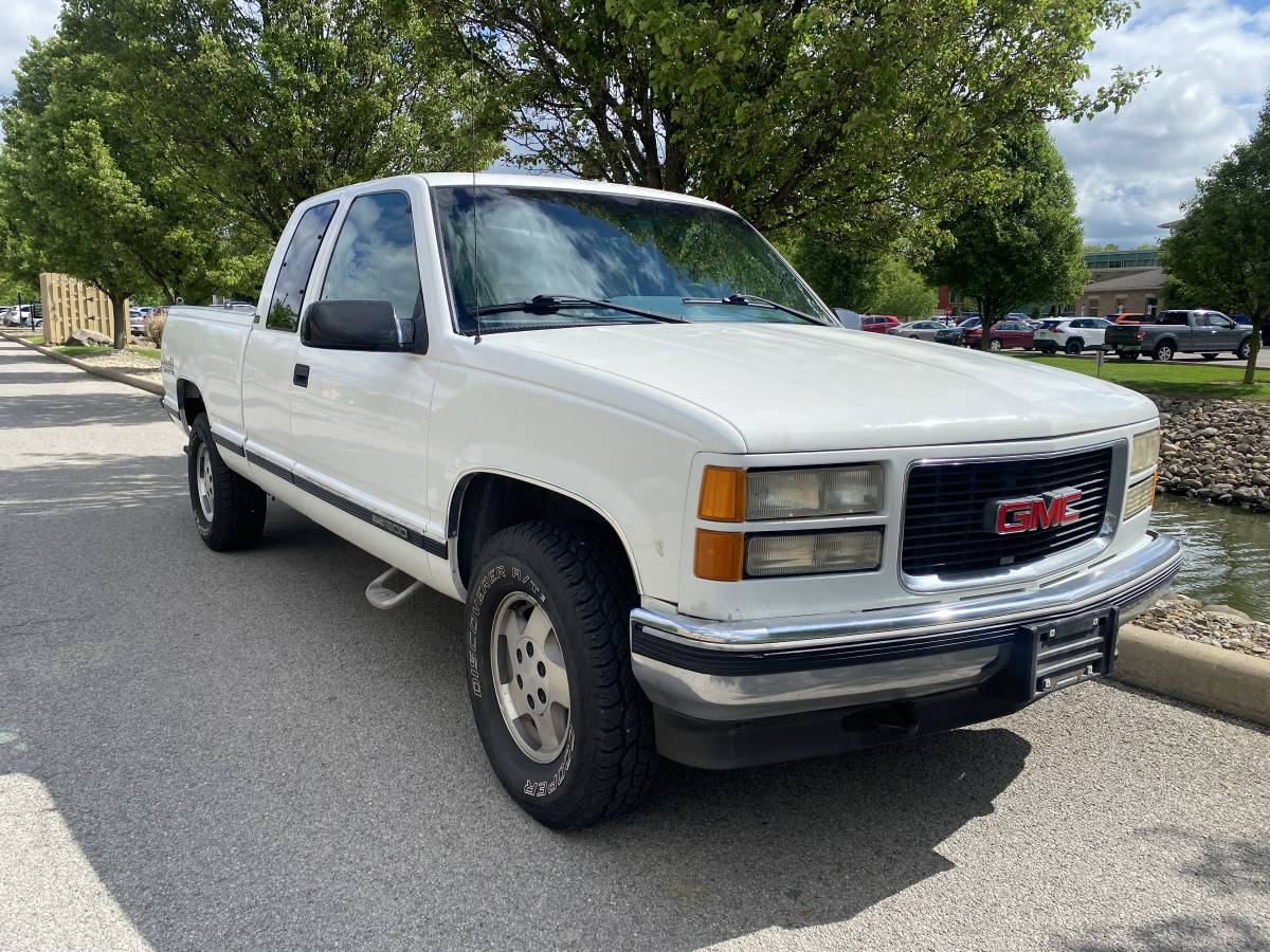 Gmc-Sierra-1500-1995-white-8