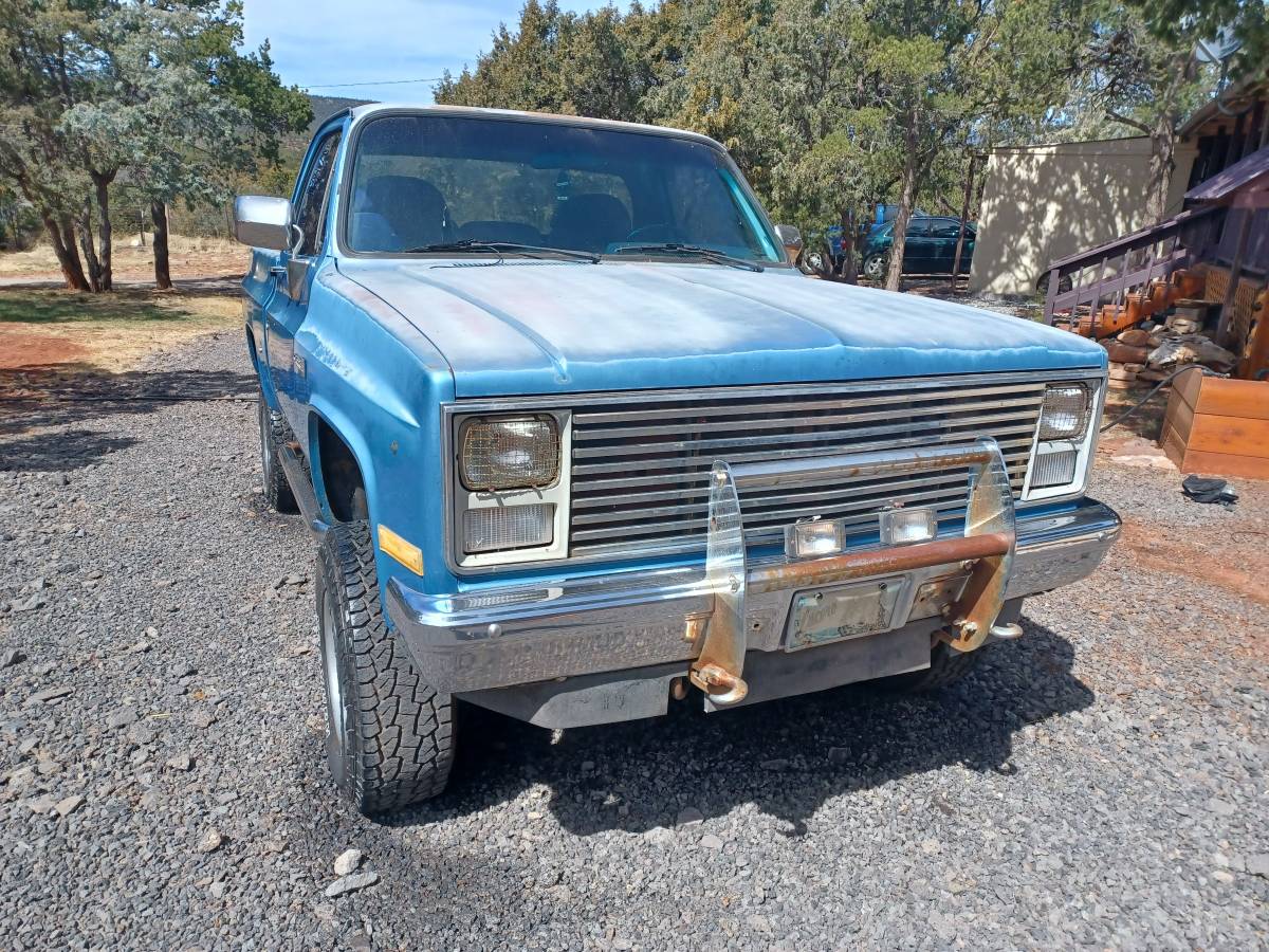 Gmc-Sierra-1986-blue-2