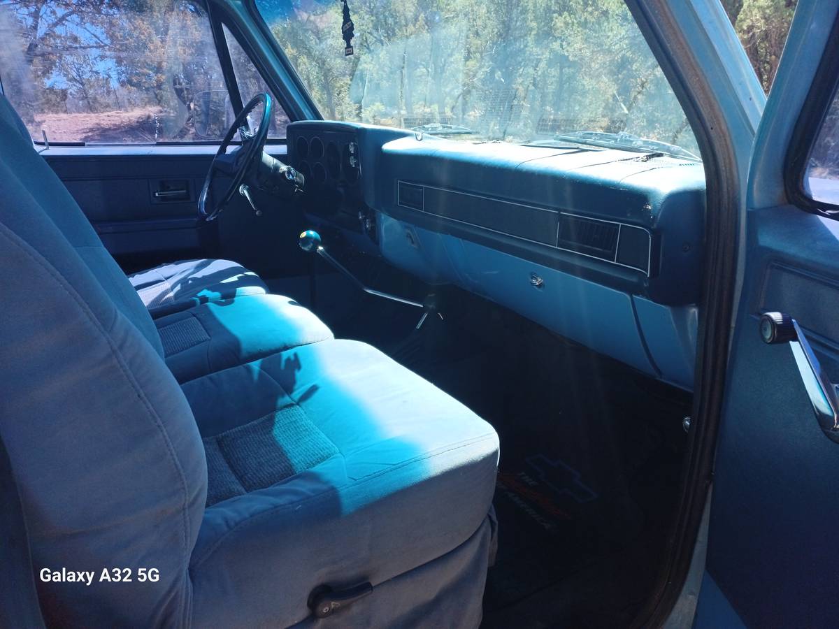 Gmc-Sierra-1986-blue-4