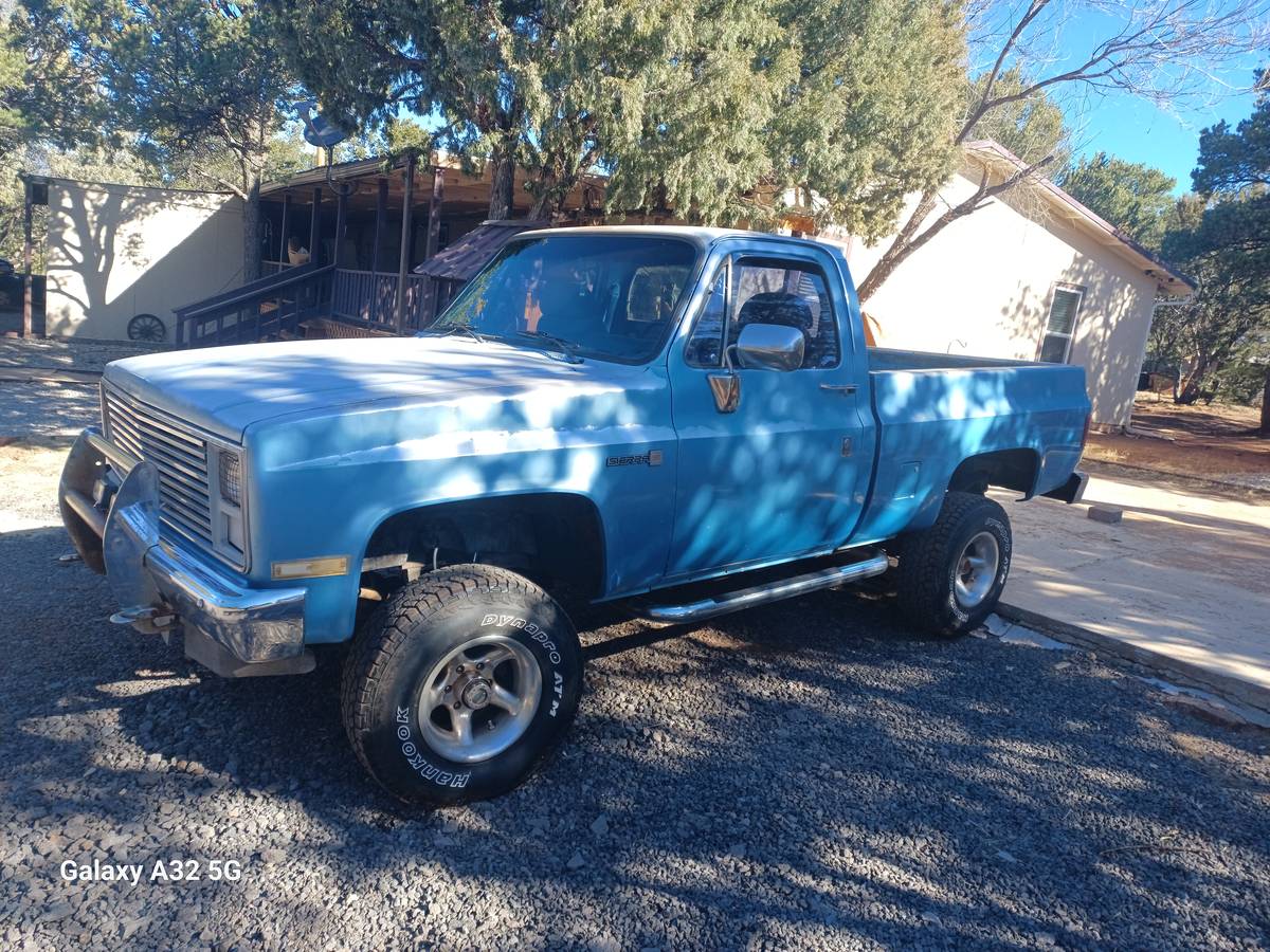 Gmc-Sierra-1986-blue-6