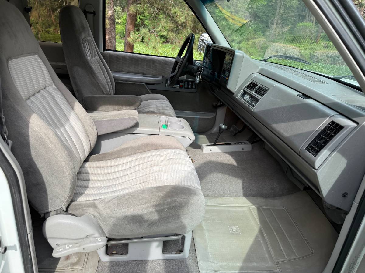 Gmc-Sierra-2500-1992-8