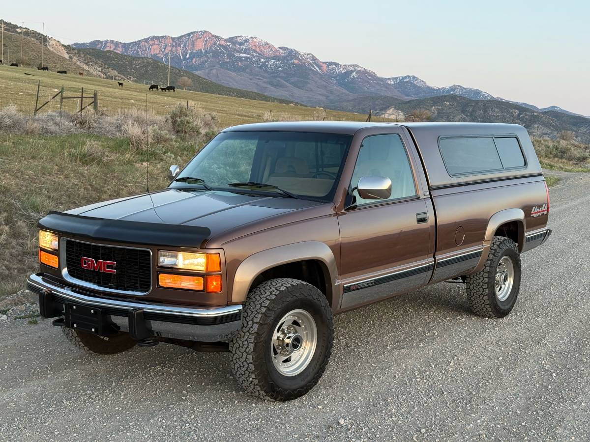Gmc-Sierra-2500-1994-brown-1