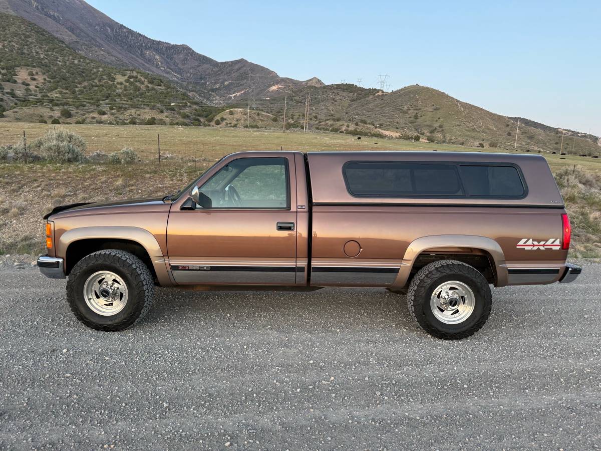 Gmc-Sierra-2500-1994-brown-4