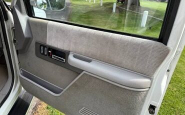Gmc-Sierra-2500hd-1992-white-10