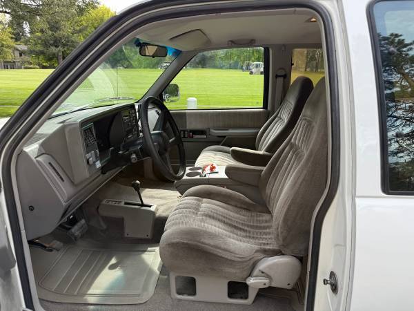 Gmc-Sierra-2500hd-1992-white-7