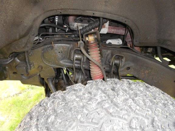 Gmc-Sierra-34-ton-nominal-1995-red-13
