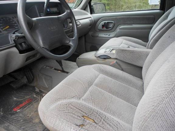 Gmc-Sierra-34-ton-nominal-1995-red-16