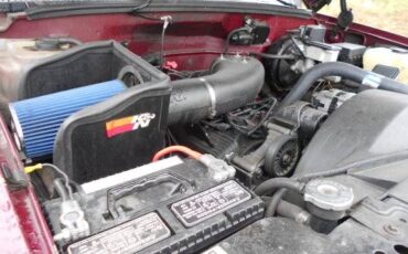Gmc-Sierra-34-ton-nominal-1995-red-17